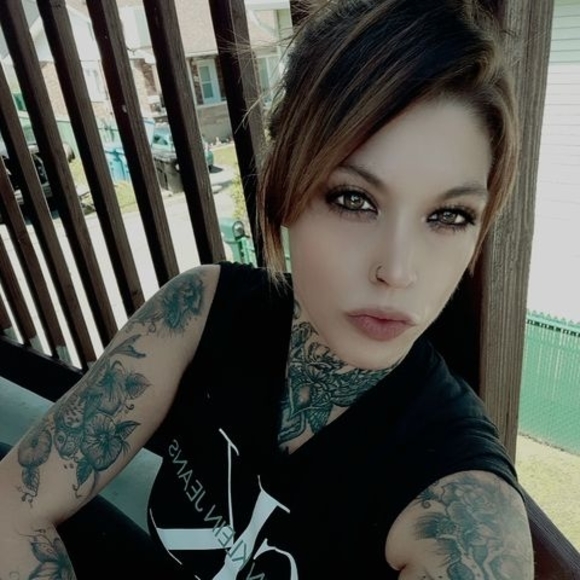 Meet your Posher, Karine - Picture 1 of 1